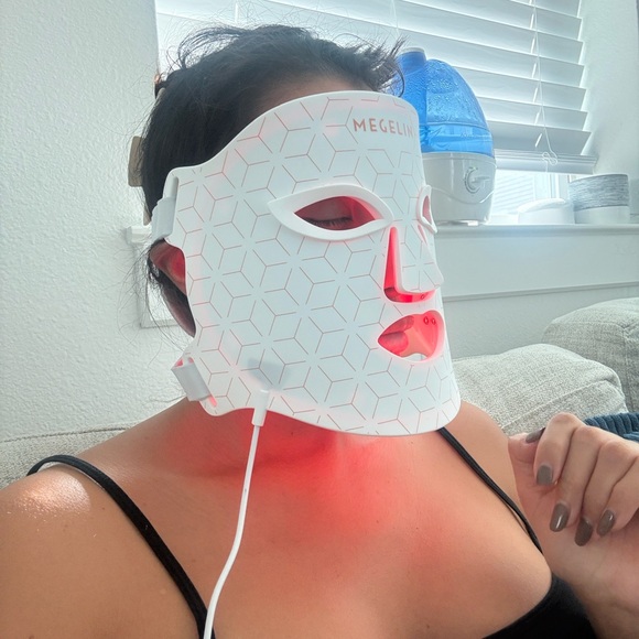 Skincare Mask - Picture 3 of 5